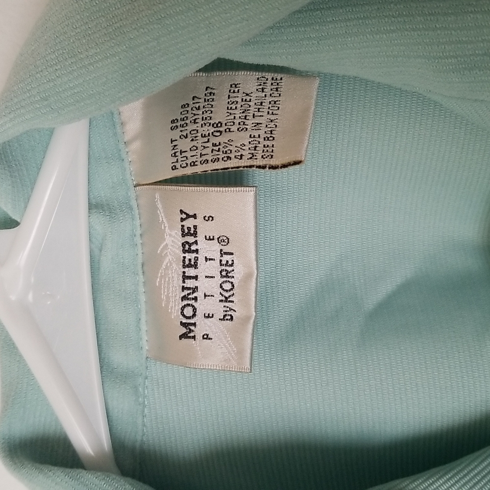 Button up - Picture 2 of 3